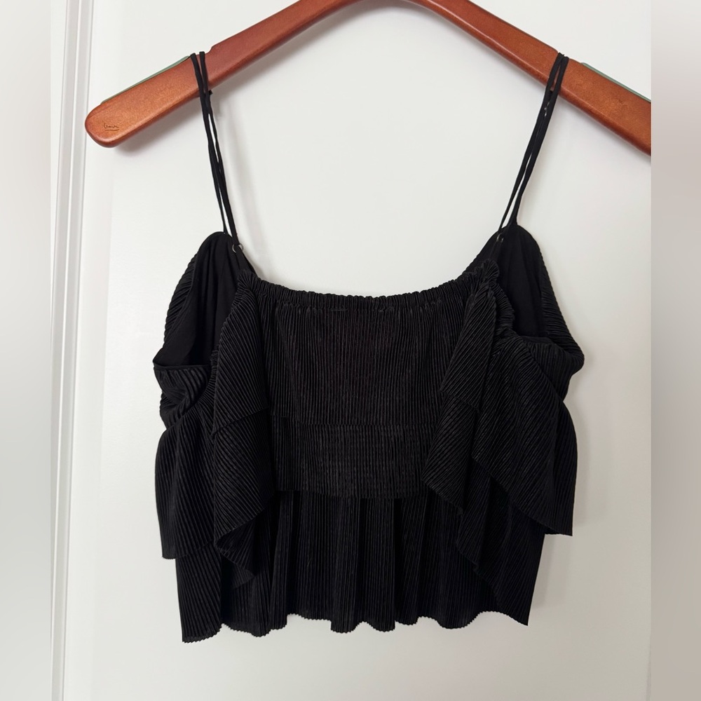 Black Ruffled Crop Tank - Picture 3 of 4